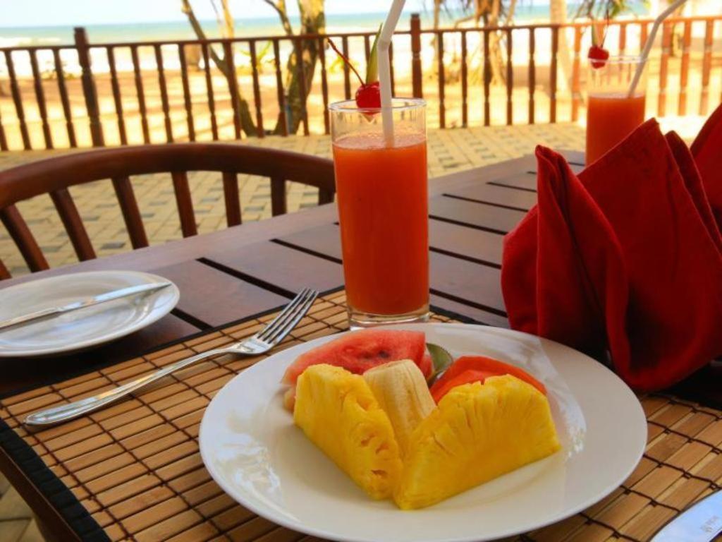 Whispering Palms Hotel Bentota Eksteriør bilde