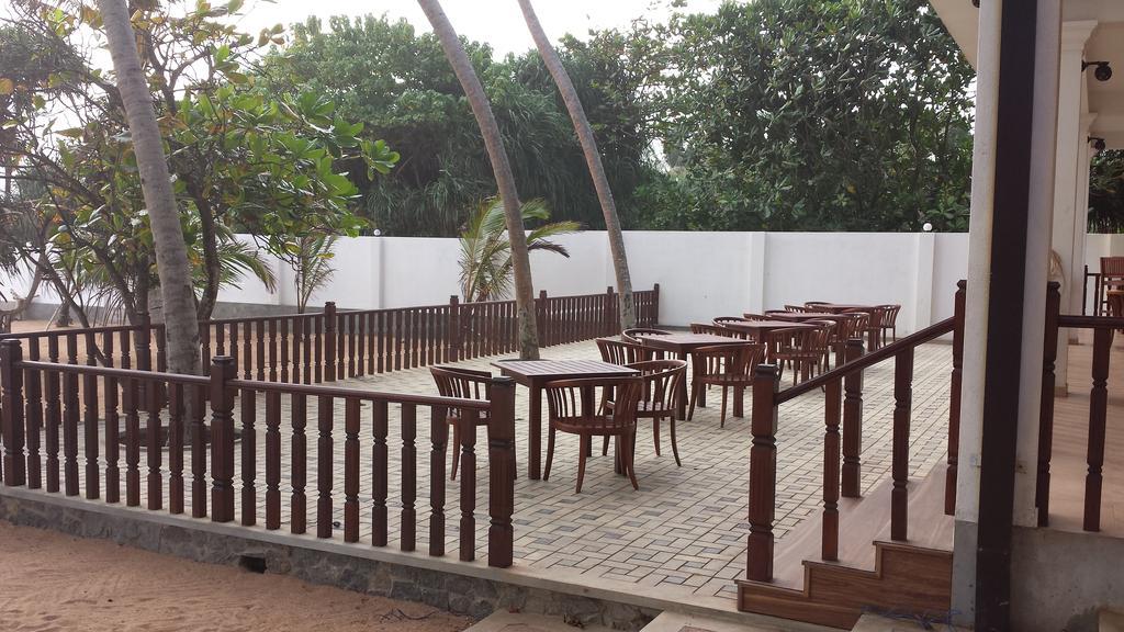 Whispering Palms Hotel Bentota Eksteriør bilde